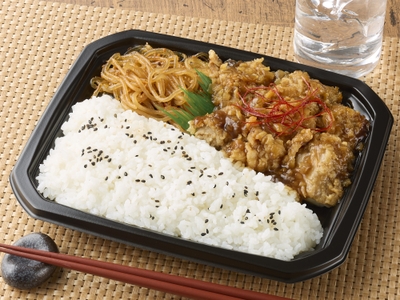 油淋鶏＆麻婆春雨弁当　内容量５０％増量　イメージ　