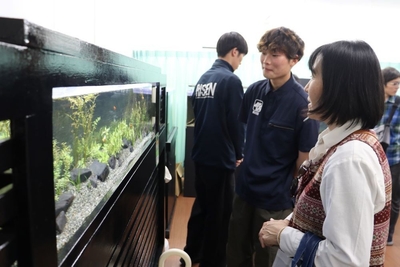 学生たちも一生懸命、説明役を果たしました