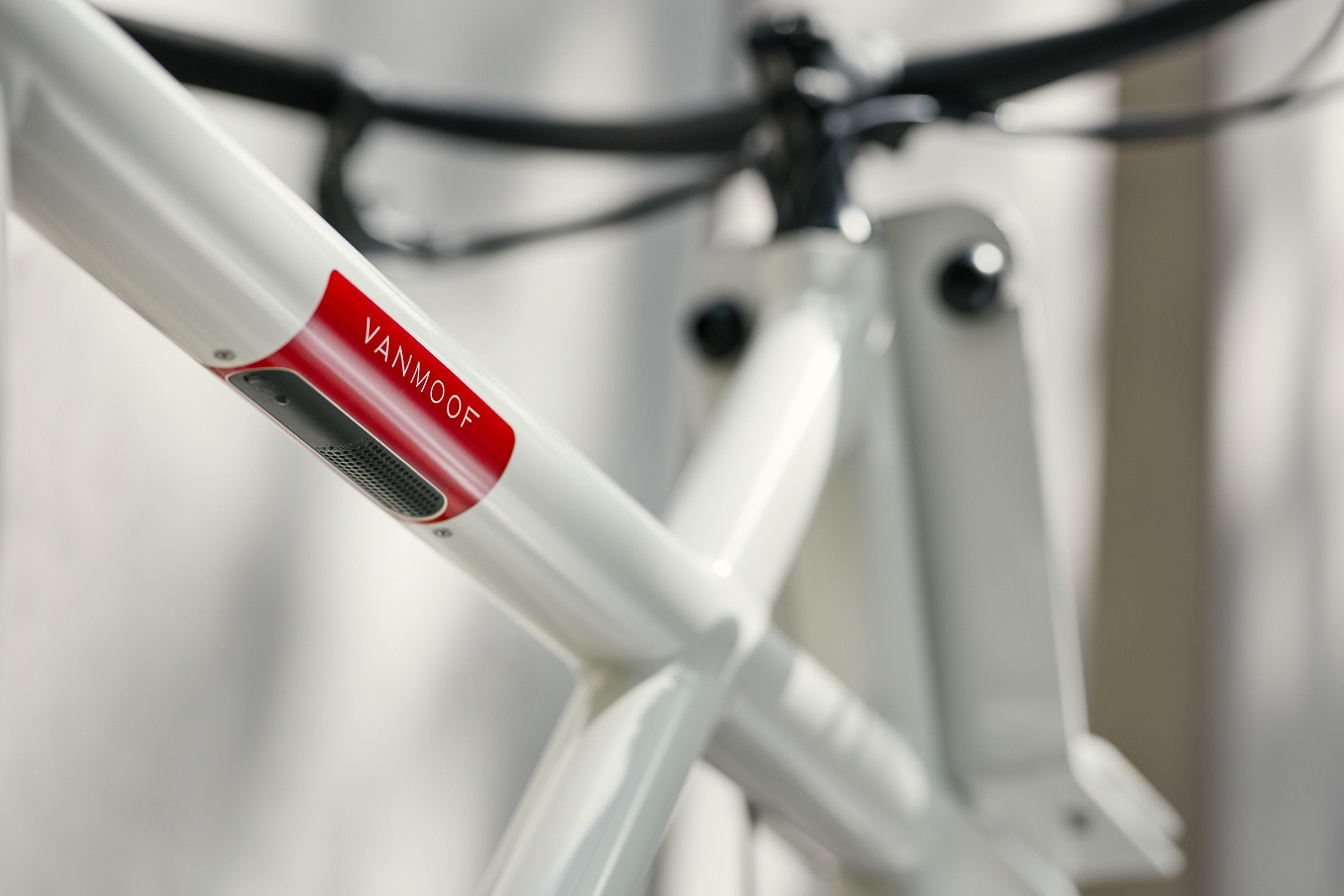 オランダ発の自転車メーカー、VanMoof パーソナリティのあるスマート
