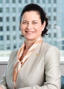 8uWQHTAMlrGvlBFaVy9l.jpg?w=940&h=940