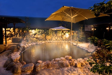 都会のオアシスつかしん天然温泉「湯の華廊（R）」 -6月26日は露天風呂の日、源泉かけ流しの本格露天風呂を楽しもう！-