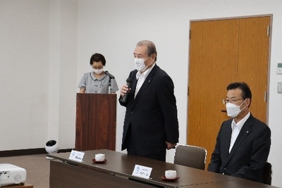 8y9ik8f10ewL12Yi9MKf.jpg?w=940&h=940