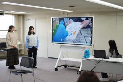 8zkT6yZvcdyC3R2F1AAa.jpg?w=940&h=940