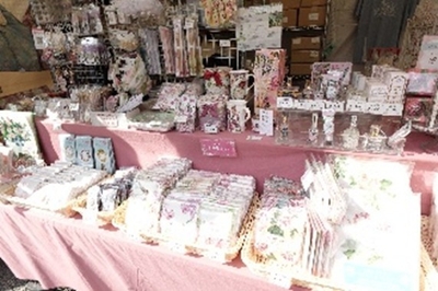 「ローズガーデンマーケット」（昨年の様子）