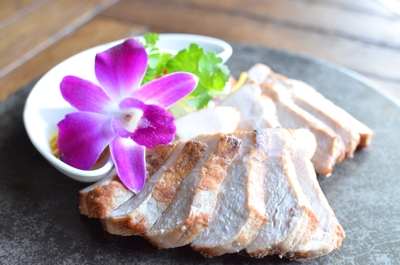 キビまる豚ロースの低温ロースト　￥2600（税込）