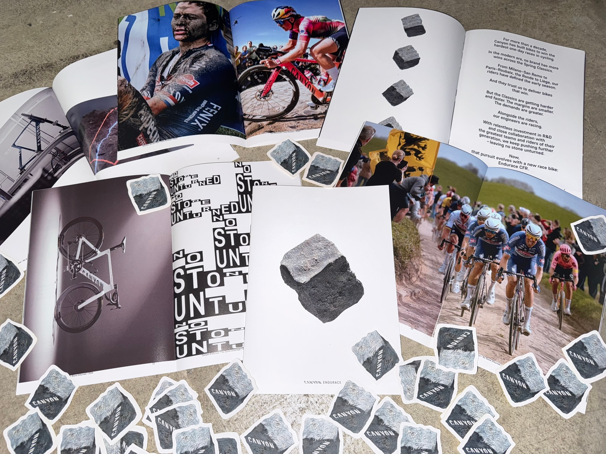 サイクルモード東京キャニオンブースで『新型エンデュレースCFR ZINE』、『CANYON石畳ステッカー』を限定配布