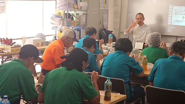 企業向け食べる瞑想プログラムの様子