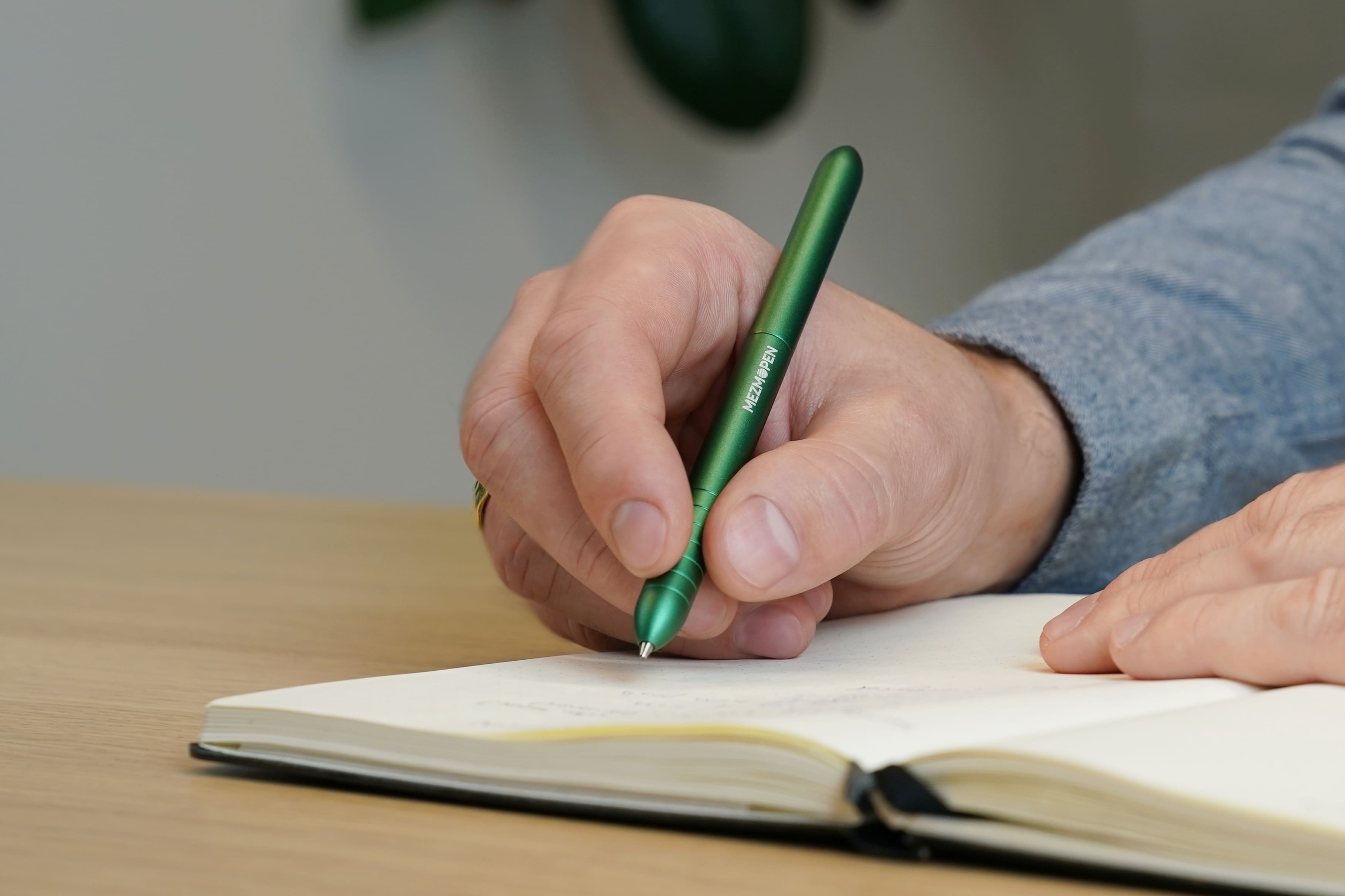 しっかり握れて、ペン先もブレない。