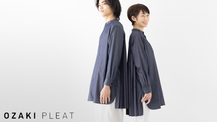 「見返りプリーツデニムシャツ」2