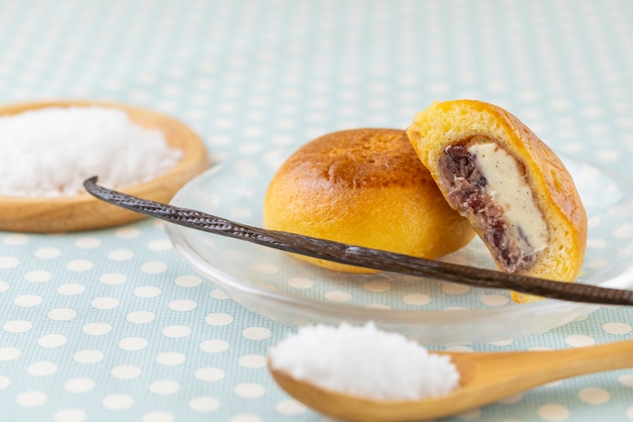 熱海ばたーあんパンまんじゅう塩バニラ 1個290円、3個990円、6個1&#44;860円