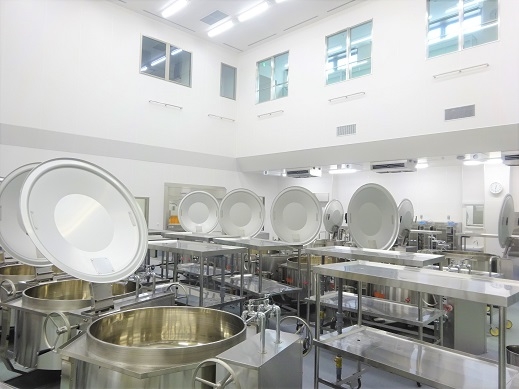 くにたち食育推進・給食ステーション 内観(煮炊き調理室)