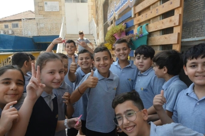 イスラエルパレスチナ国籍のアラブ系の子供達が通う エルサレムの小学校にて