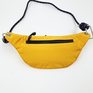 トムとジェリーのカラーボディバッグ