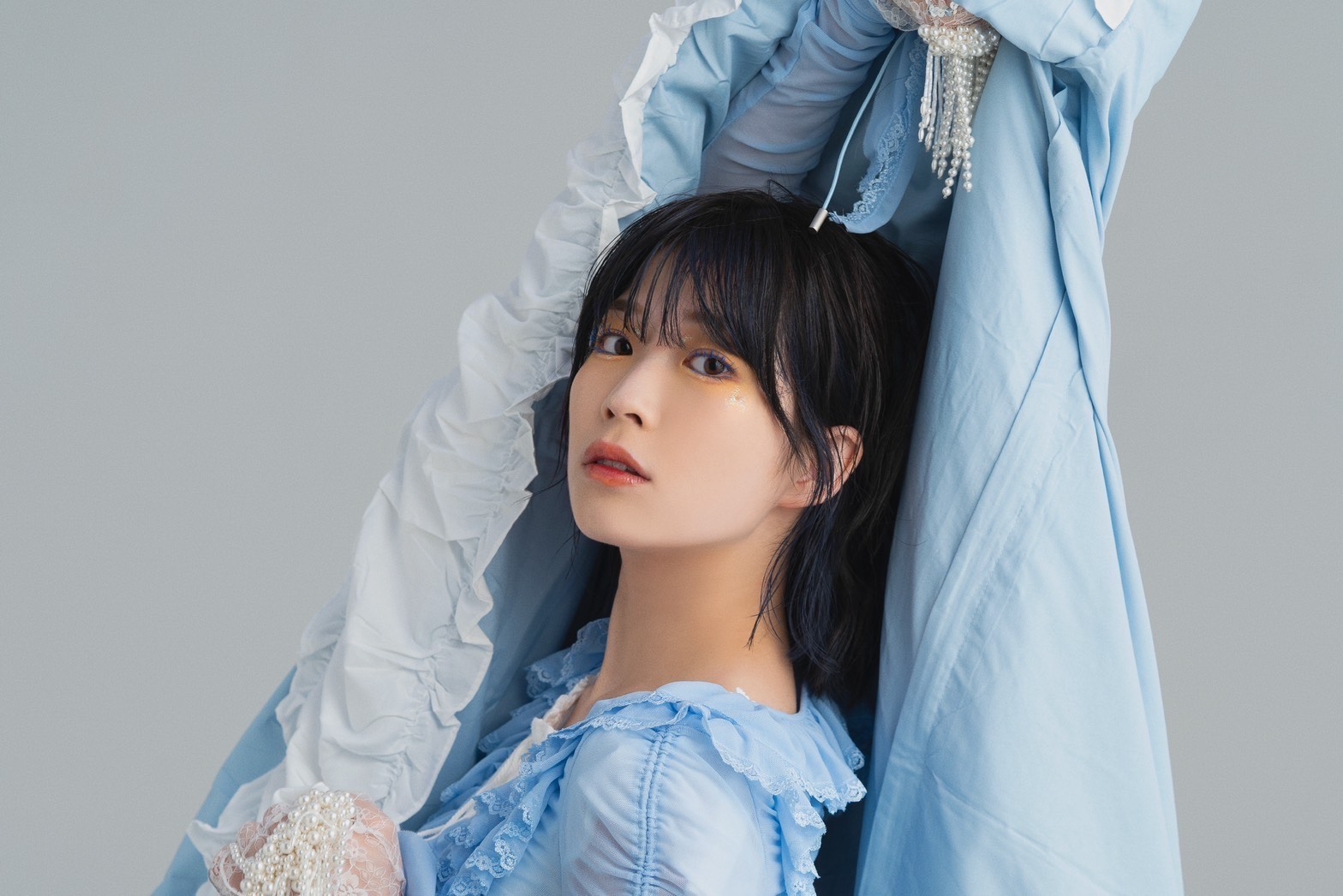 青山吉能、新曲「Flowery」が2月28日に配信リリース決定!