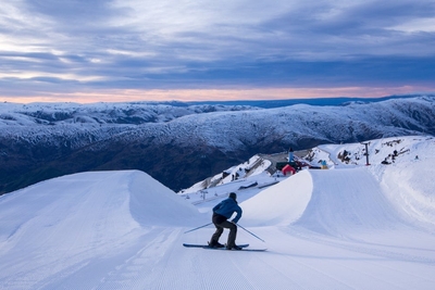 9jcXaIxtNAQTpEXKllDI.jpg?w=940&h=940