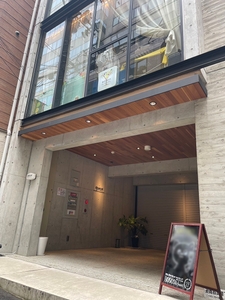 9sCpdBdKqUWPyuiIbccc.jpg?w=940&h=940