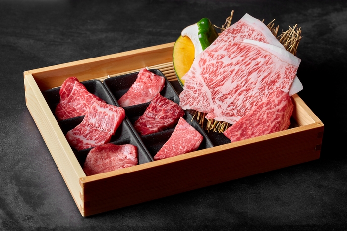 8種の部位を1つの箱に!【3,900円】