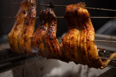 【新規開店】「京の味、鰻を愉しむ。」国産鰻を炭火で焼いた鰻屋が2024年11月16日(土)に京都・円山公園内に開店 ~京都 炭火鰻 翠川~