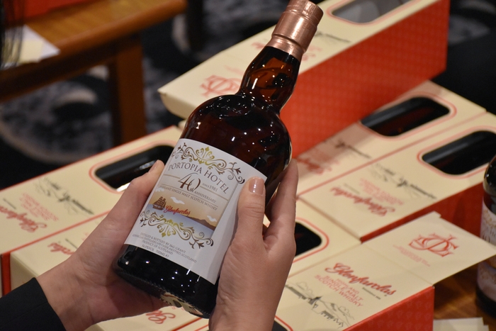 「ポートピアホテル開業40年記念ウイスキー」ラベル