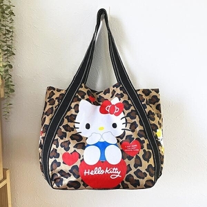 サンリオのハローキティのおしゃれで華やかなトートバッグ