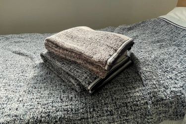 伝統技術が生み出す質感とツイード調の上品な色合いの融合　 「ミッシュ 今治ブランケット・タオルケット」を発売！