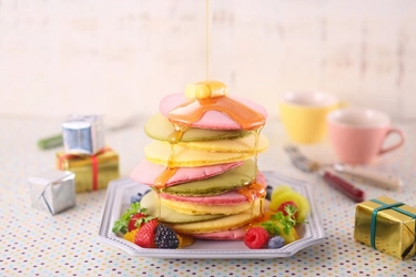 アレンジレシピ入り！見てもかわいい、食べても美味しい カラフルな「Holidayホットケーキミックス」を新発売！