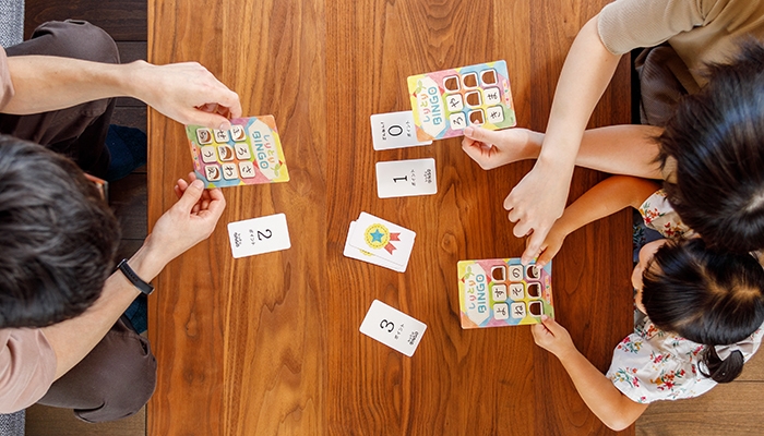 【しりとりBINGOエコ】子育てに悩む二児のパパが考えた抗菌でエコな知育玩具★クリスマスや年末年始の家族団らんのお供に!