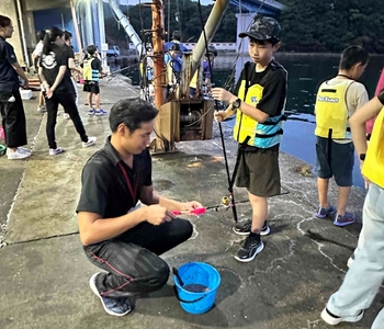 AFG1qpdWVJO3r908YnRo.jpg?w=940&h=940