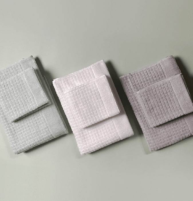 ウォーターブルー、ホワイト、パールグレー