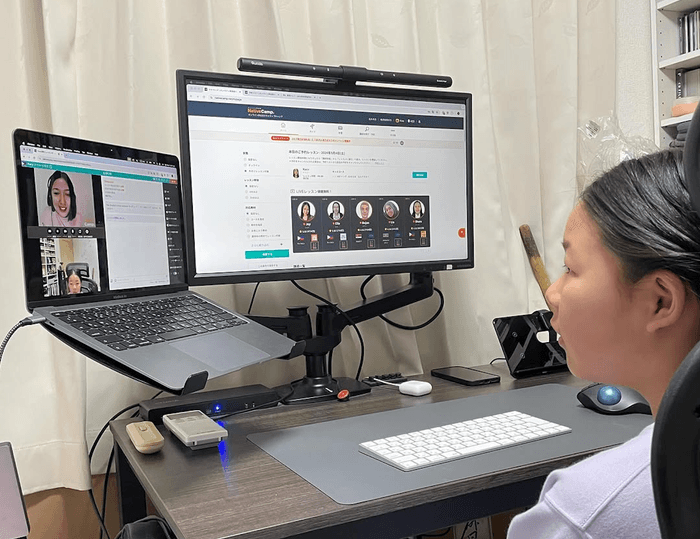 英会話レッスンを楽しむ会員 4