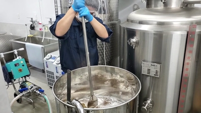 AHL8pE5YrDQJ9KWyy0A7.jpg?w=940&h=940