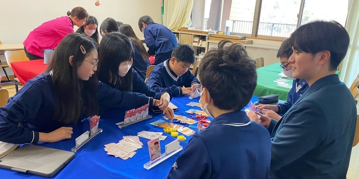 令和6年(2024年)2月に実施した「金融教育」をテーマとする出張授業の様子