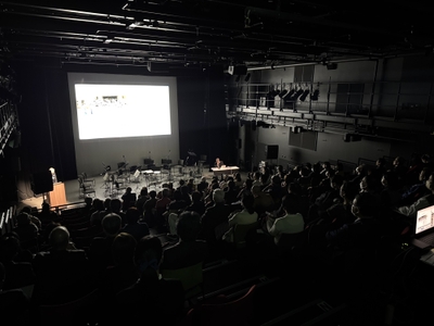 AYDydnAcFV4bnM6JODM0.jpg?w=940&h=940