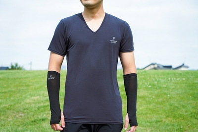 男性Lサイズ（モデル身長178cm）色：チャコール