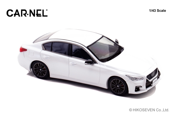 1/43 日産 スカイライン 400R (V37) 2022 Brilliant White Pearl:右前