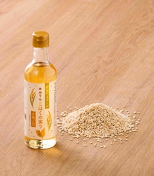 入社2年目の社員が商品開発。 玄米と米麹2倍の贅沢仕込み！本みりん「こはくの実り」 2月15日に限定400本で発売！