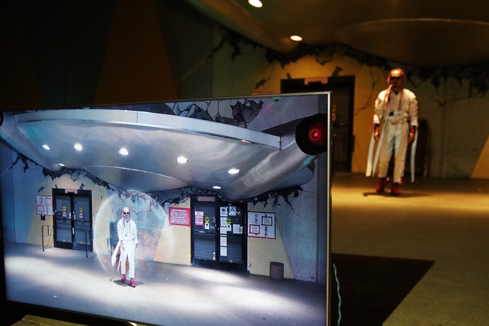 ARライブ配信(手前ビジョン:ARエフェクト発生ディスプレイ)