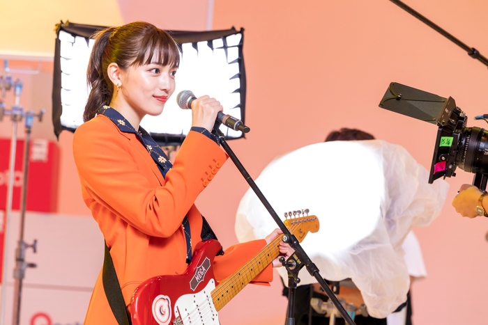 Qoo10「メガ割」新TV-CM「MC」編