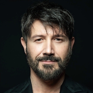 AuxNjASMCXZi9yJp8yeH.jpeg?w=940&h=940