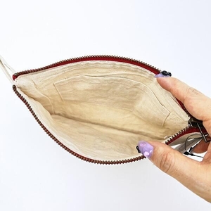 タヌキとキツネのポーチ特集