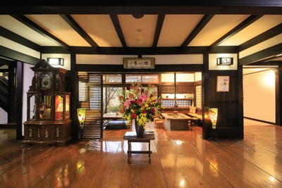 B1QDuyhYdHyc21zD30d4.jpg?w=940&h=940