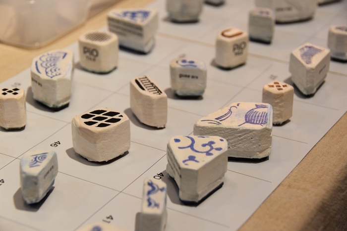 用意されたカケラ模様のスタンプ