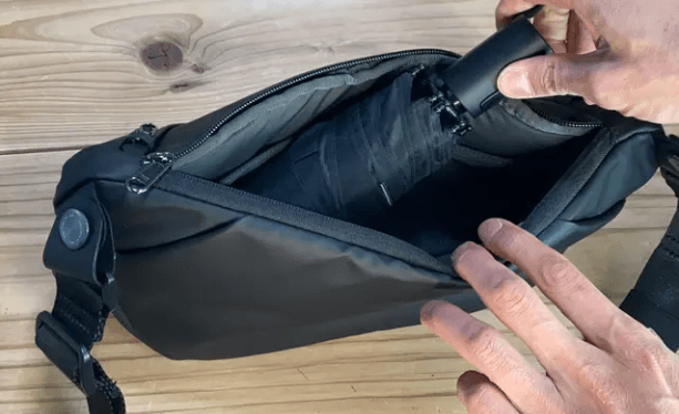 折り畳み傘をいれてみました