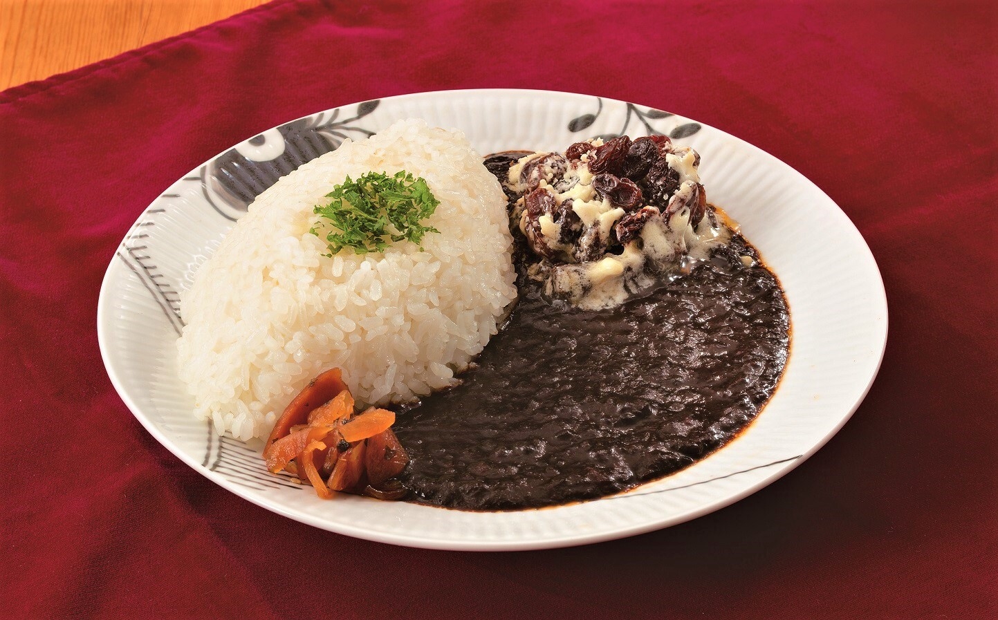 【つけにく麹屋】ホイップバタークリーム&チーズの熟成カレー