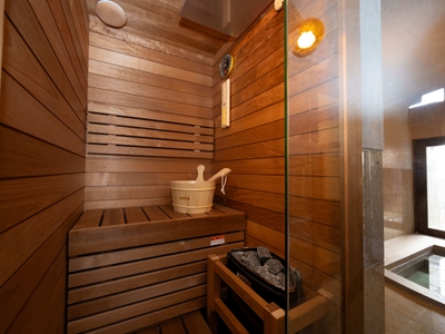 サウナ付きで贅沢な滞在を叶える