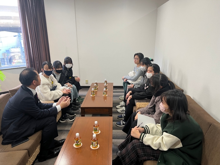 鳥羽小6年生代表との打ち合わせ風景(昨年12月18日)