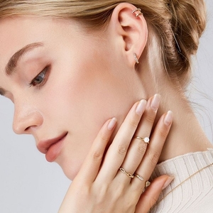 B8odmarFXl6CWRAjbKds.jpg?w=940&h=940