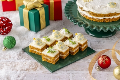 BAkth5fCxAaYMafoPcoo.jpg?w=940&h=940