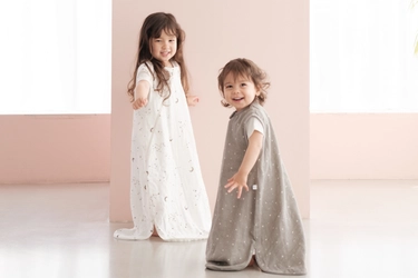 ママをハッピーにするベビー用品ブランド「neomamaism」が さらに機能性とデザイン性をアップさせて 「新夏用スリーパー」をリニューアル発売！