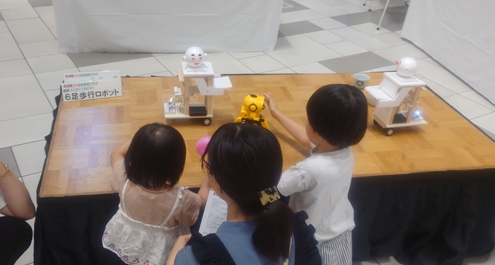 発明クラブ 企画展示 ※過去開催「弁理士の日記念フェスタ」の様子